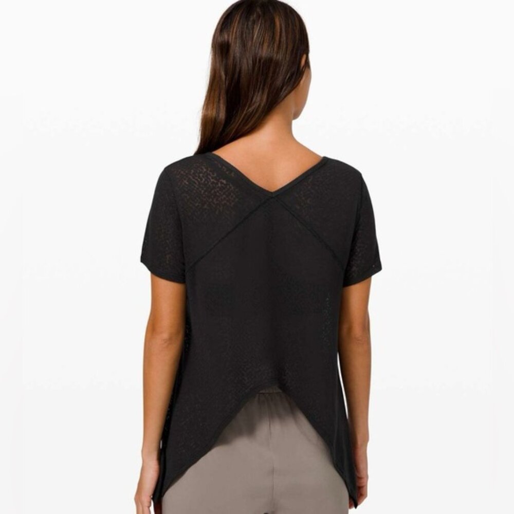 Lululemon Black Loop Around Tee, Size M - image 3